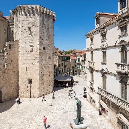 Diocletian's Gem - Zf Center Split