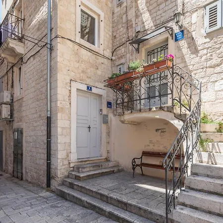 Diocletian's Gem - Zf Center Split