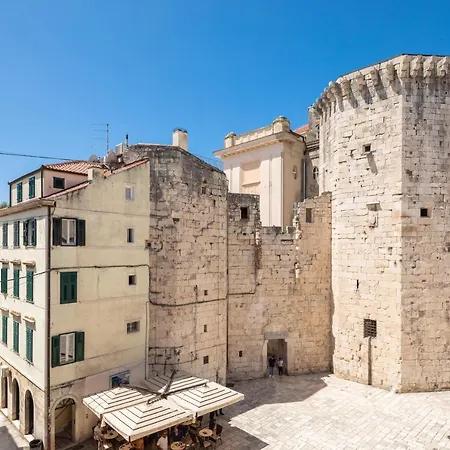 Diocletian's Gem - Zf Center