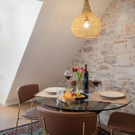 Diocletian's Gem - Zf Center 아파트