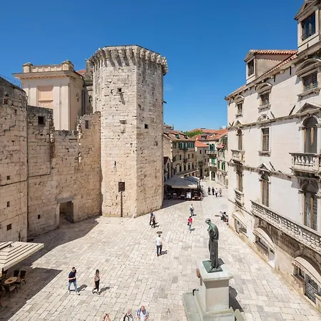 Diocletian's Gem - Zf Center 아파트